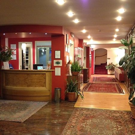 וילורבה Hotel Due Ragni מראה חיצוני תמונה