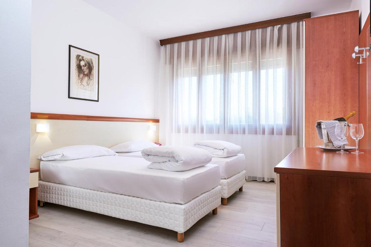 וילורבה Hotel Due Ragni מראה חיצוני תמונה