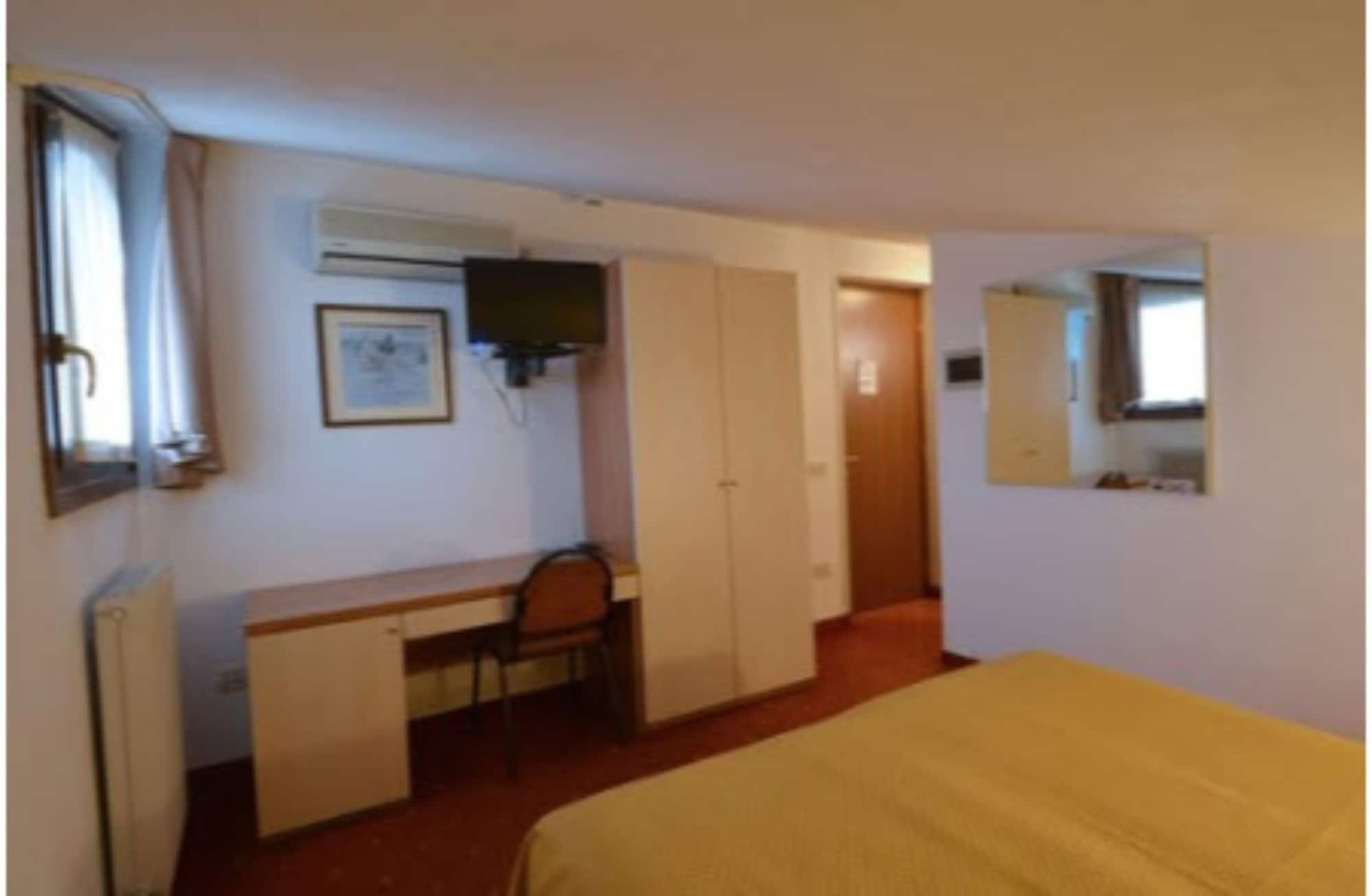 וילורבה Hotel Due Ragni מראה חיצוני תמונה