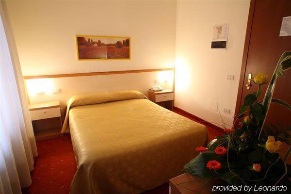 וילורבה Hotel Due Ragni חדר תמונה