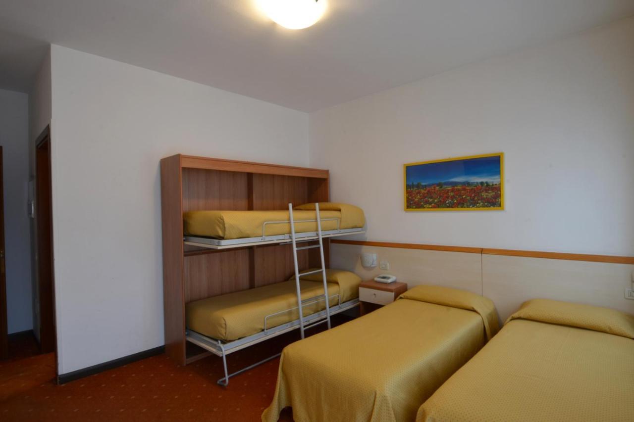 וילורבה Hotel Due Ragni מראה חיצוני תמונה